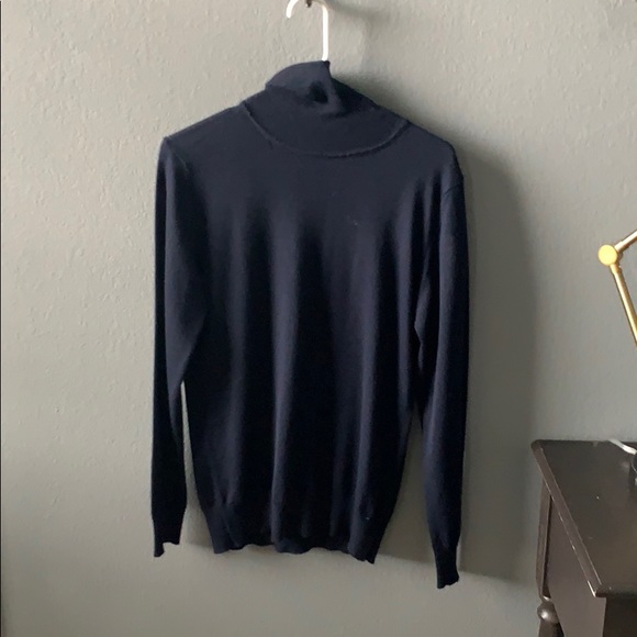 Turtle neck - Picture 1 of 3